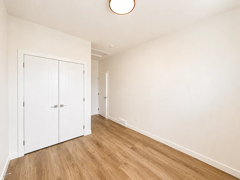 2850 Grant Cres SW #2852 — Photo 16