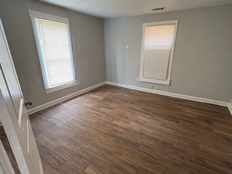 1436 Austin St — Photo 10
