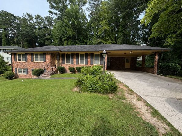 412 Fielding Ln SW