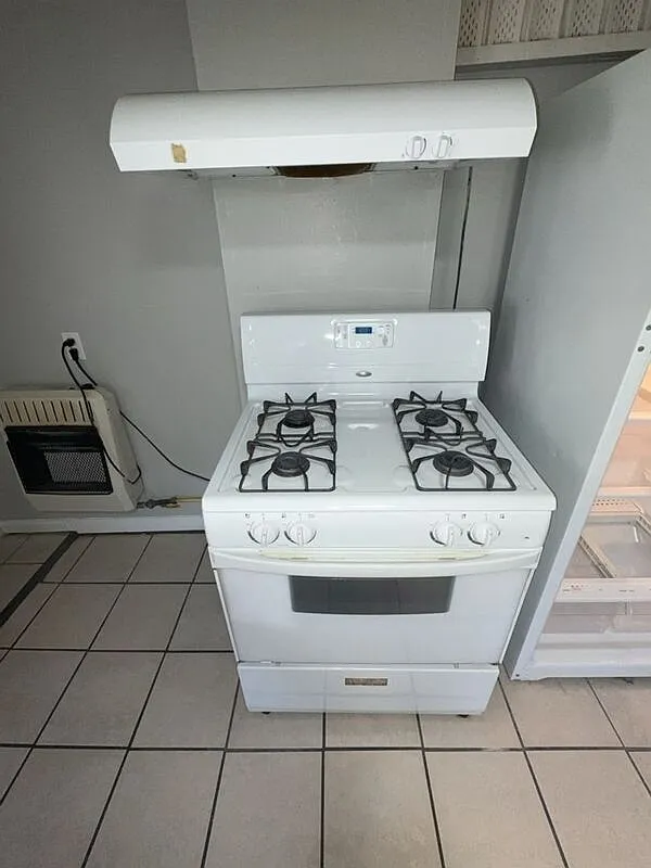 1 bed, 1.0 bath, 500 sqft, $850 — Photo 3