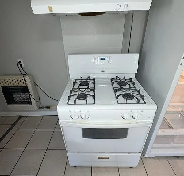 534 Cherry St E — Photo 3