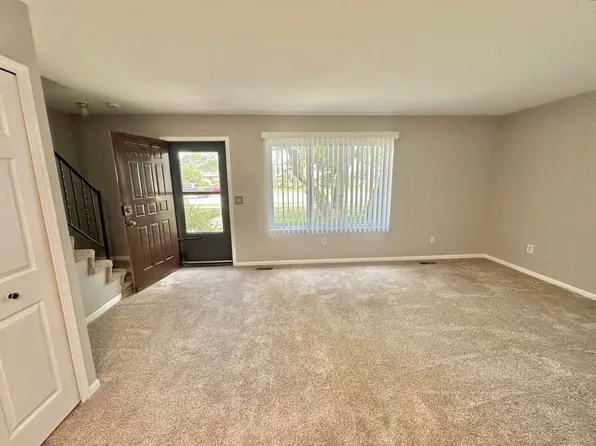 33421 Jefferson Ave, Saint Clair Shores, MI 48082
