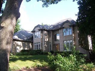 119 Fox St, Cary, IL 60013