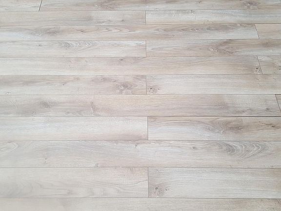 New laminant flooring throughout!