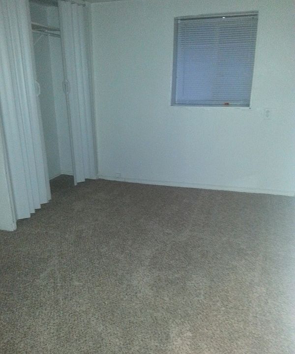 2nd image of 709 1/2 S 4th Ave