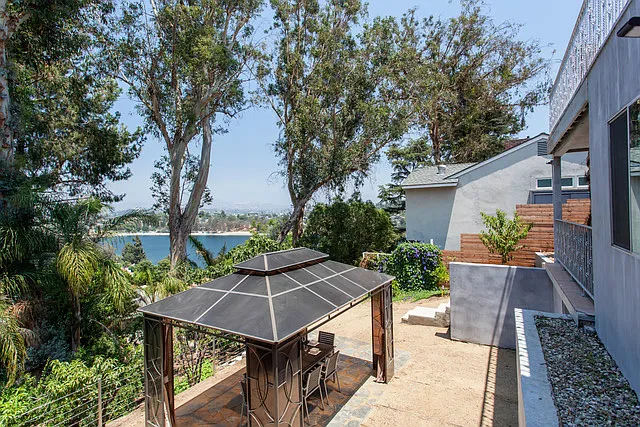 3055 Landa St — Photo 53