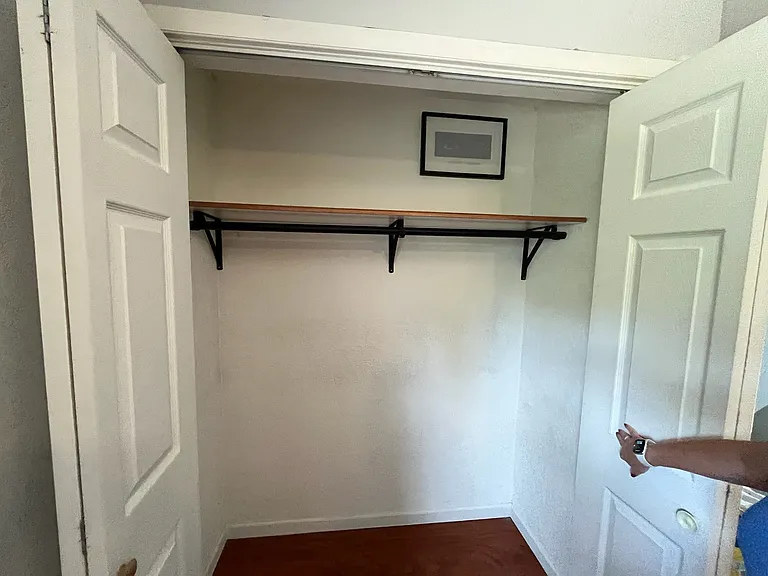 1015 Main St E — Photo 13