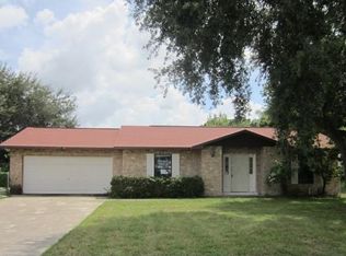 11910 Indiana Ave, Tavares, FL 32778