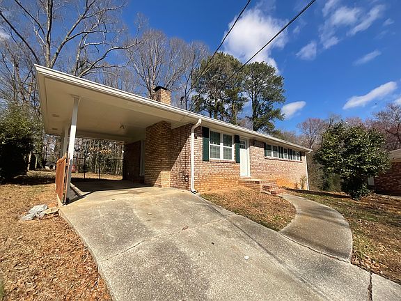 3rd image of 289 Diane Dr SE