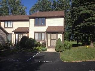 1351 Charlesgate Cir, East Amherst, NY 14051
