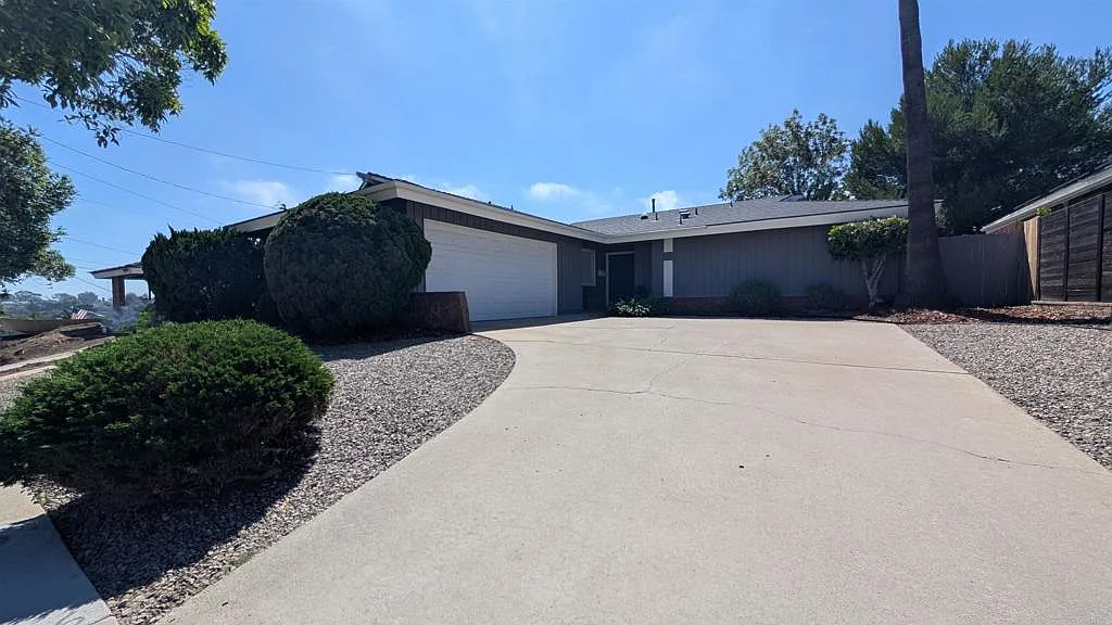 4 bed, 2.0 bath, 1500 sqft, $5,750 — Photo 1