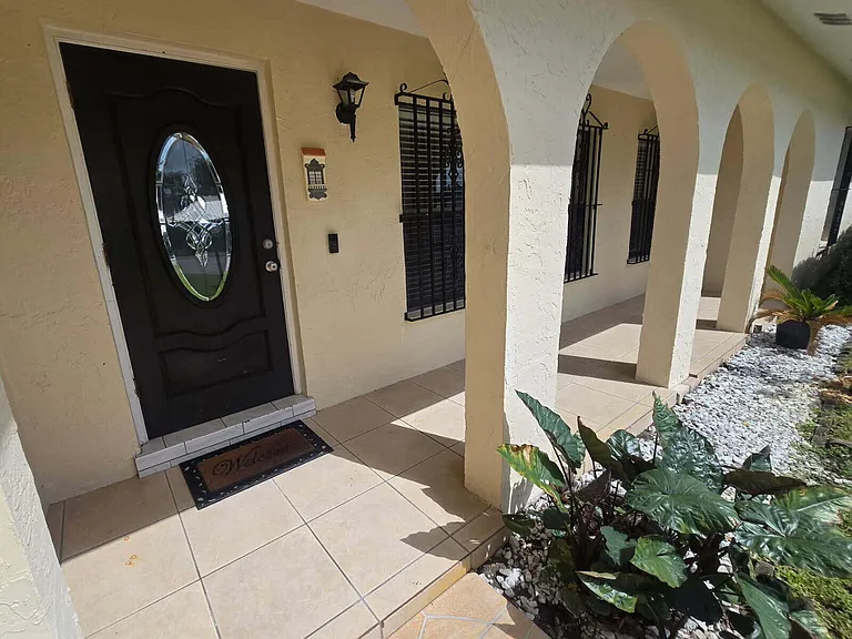 6504 Heather Way — Photo 3
