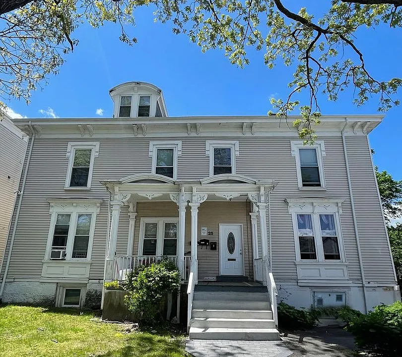 25-27 Maywood St