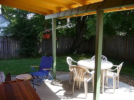 3 bed, 870 sqft, $1,950 — Photo 3