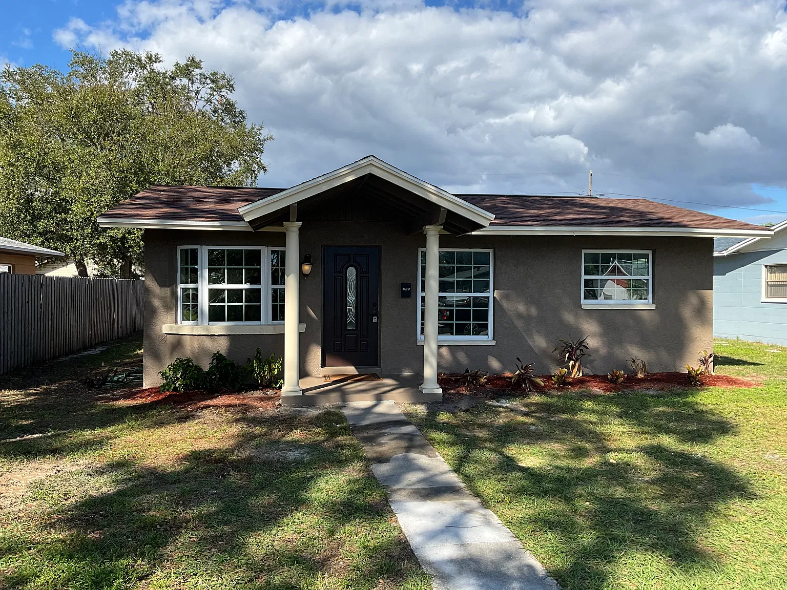 2 bed, 814 sqft, $2,190 — Photo 1
