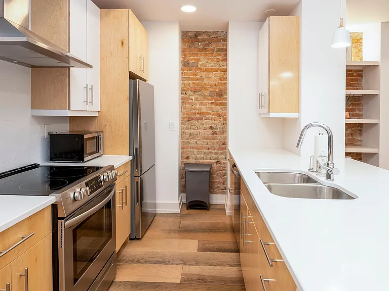1508 Race St #3R — Photo 9