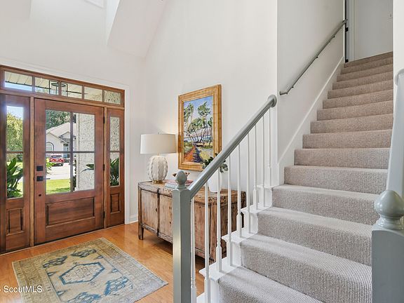 5th image of 229 W Commons Dr