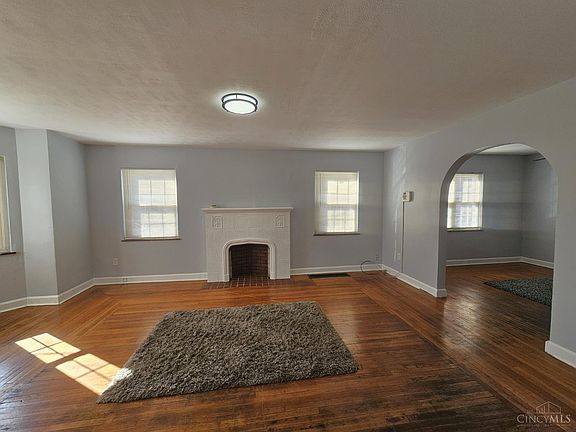 4th image of 1190 West Way