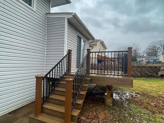 2nd image of 478 W 6th Ave