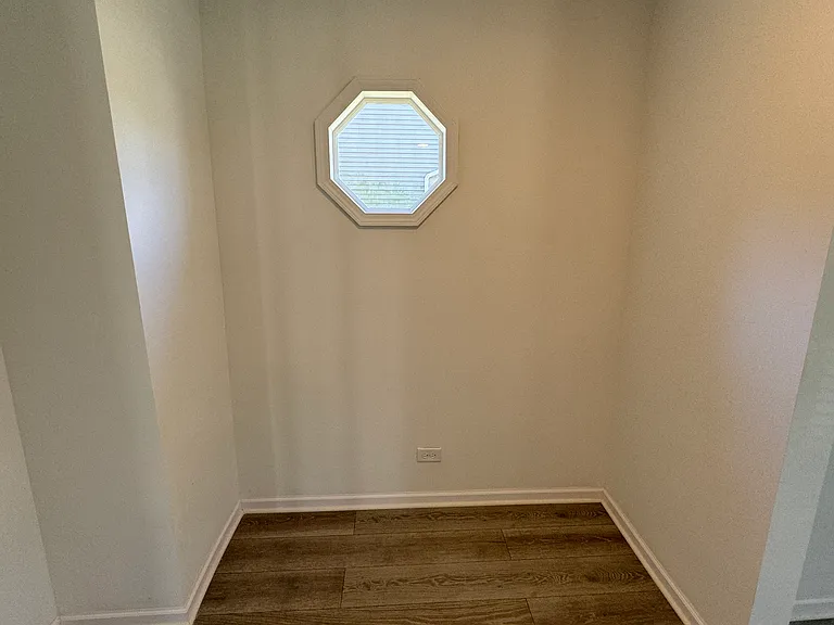 115 N Greenfield Ave — Photo 17