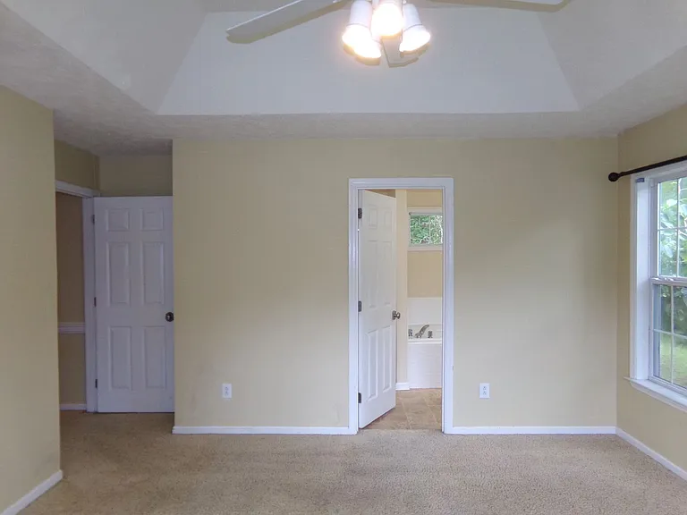 711 Barney Fones Dr — Photo 36