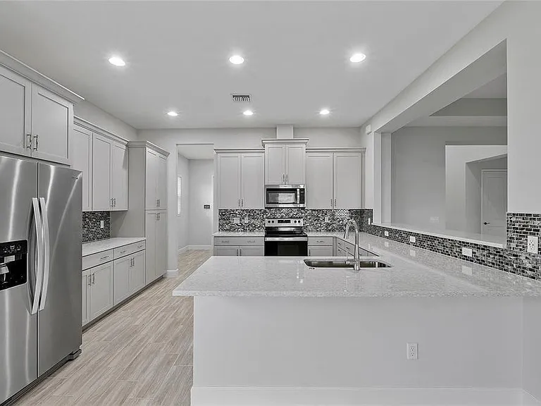 5218 Liberty Ln — Photo 12