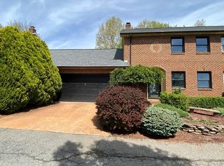 131 Basking Ln, Princeton, WV 24740
