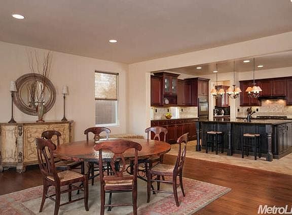 5th image of 2253 Wild Plains Cir