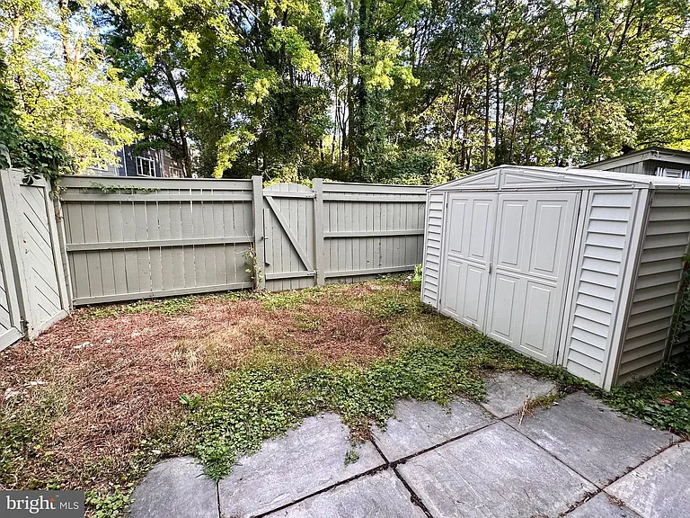 4311 Cedarlake Ct — Photo 23