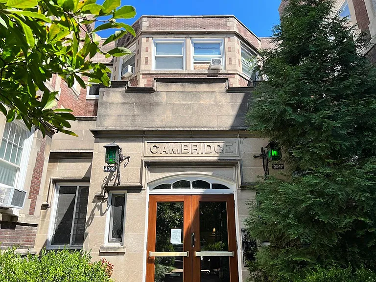 The Cambridge was built in 1900, when St. Louis was one of America's powerhouse manufacturers.