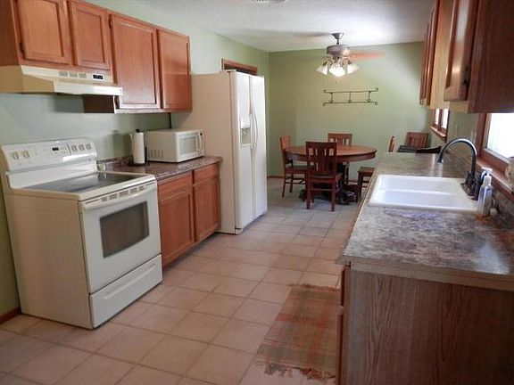 5th image of 408 Lincoln St