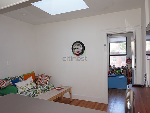 4th image of 532 6th Ave #Threel
