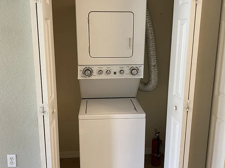 141 Reserve Cir — Photo 10