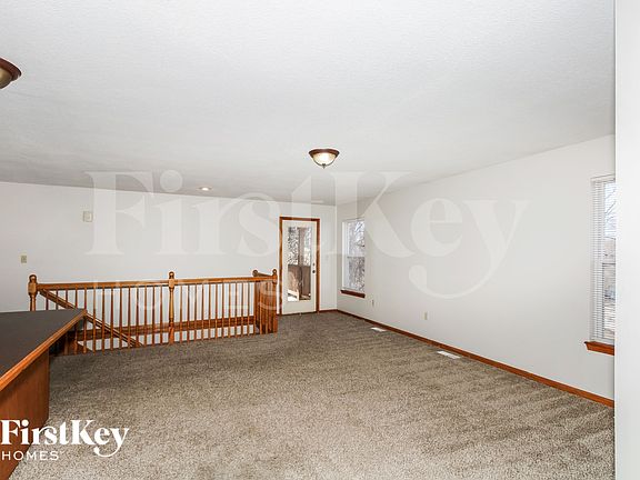 3rd image of 410 N Titus Ave