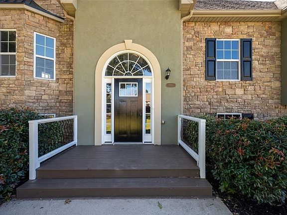 4th image of 201 Brookwood Dr