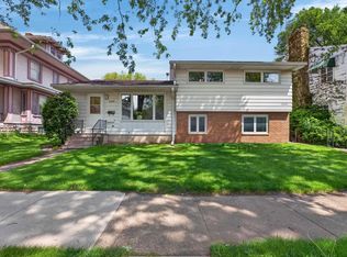 1622 W 3rd St, Waterloo, IA 50701