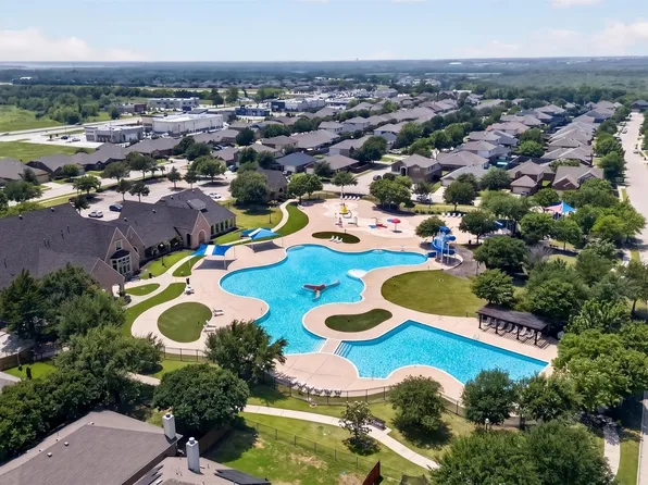 921 Bowie Dr, Lavon, TX 75166