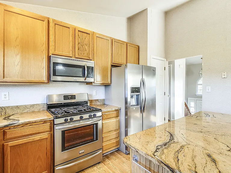 102 W Deer Park Rd — Photo 5