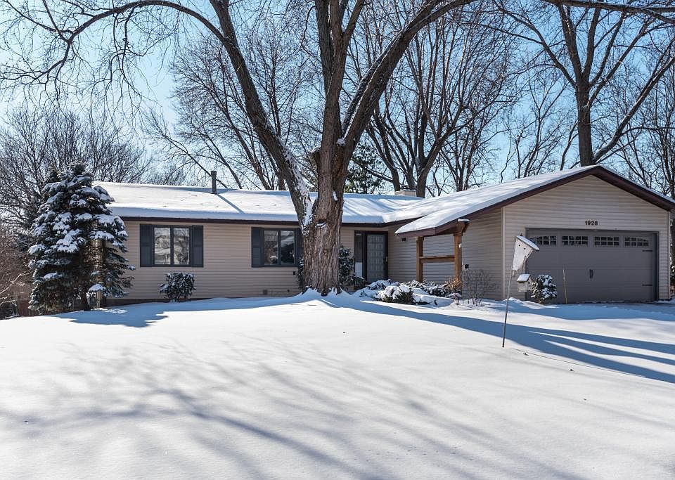1st image of 1928 Warbler Ln