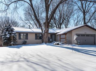 1928 Warbler Ln, Saint Paul, MN 55119