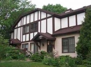 2916 Coho St, Madison, WI 53713