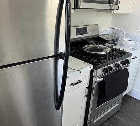 5th image of 2470 B St Unit B