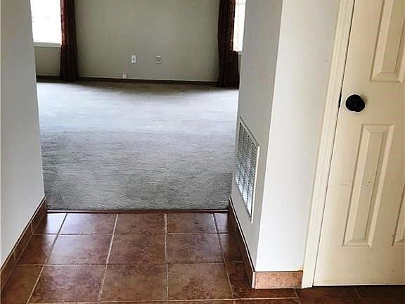 Front Entry-Ceramic Tile