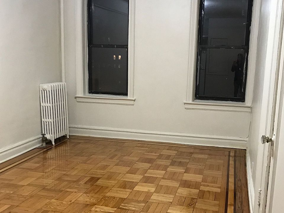 2nd image of 4311 49th St APT 4D
