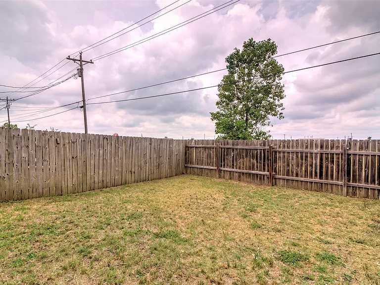 126 Sandstone Dr #D — Photo 28