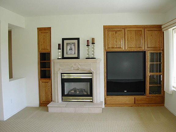 Custom built-in entertainment unit 