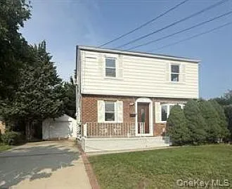 3 bed, 1066 sqft, $4,200 — Photo 2