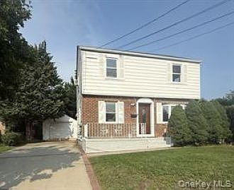 2nd image of 410 Herricks Rd