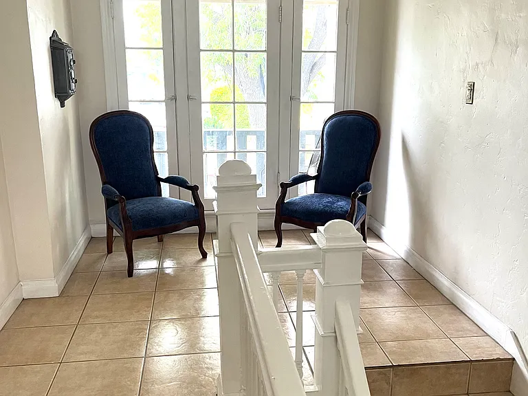 222 N Chevy Chase Dr #5 — Photo 15