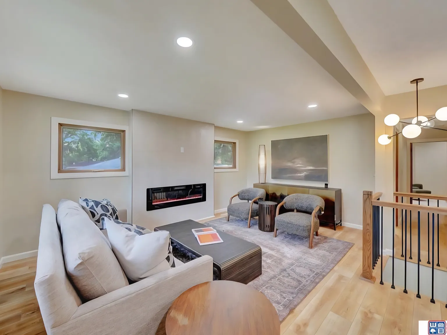 3 bed, 2030 sqft, $2,800 — Photo 2